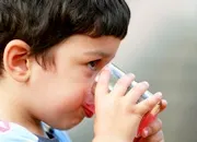 ბიჭი სვამს ბიჭი სვამს