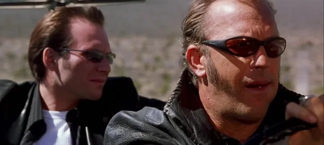 3000 მილი გრეისლენდამდე (3000 Miles To Graceland) &ndash; 2001 წელი